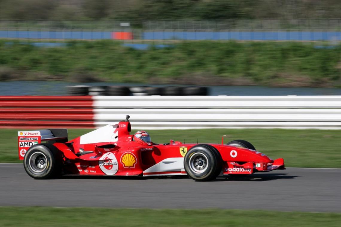 Imagen LA F2004 con la que Schumi logró su último título de F1 y venció Australia, Malasia, Bahrein, Imola y España