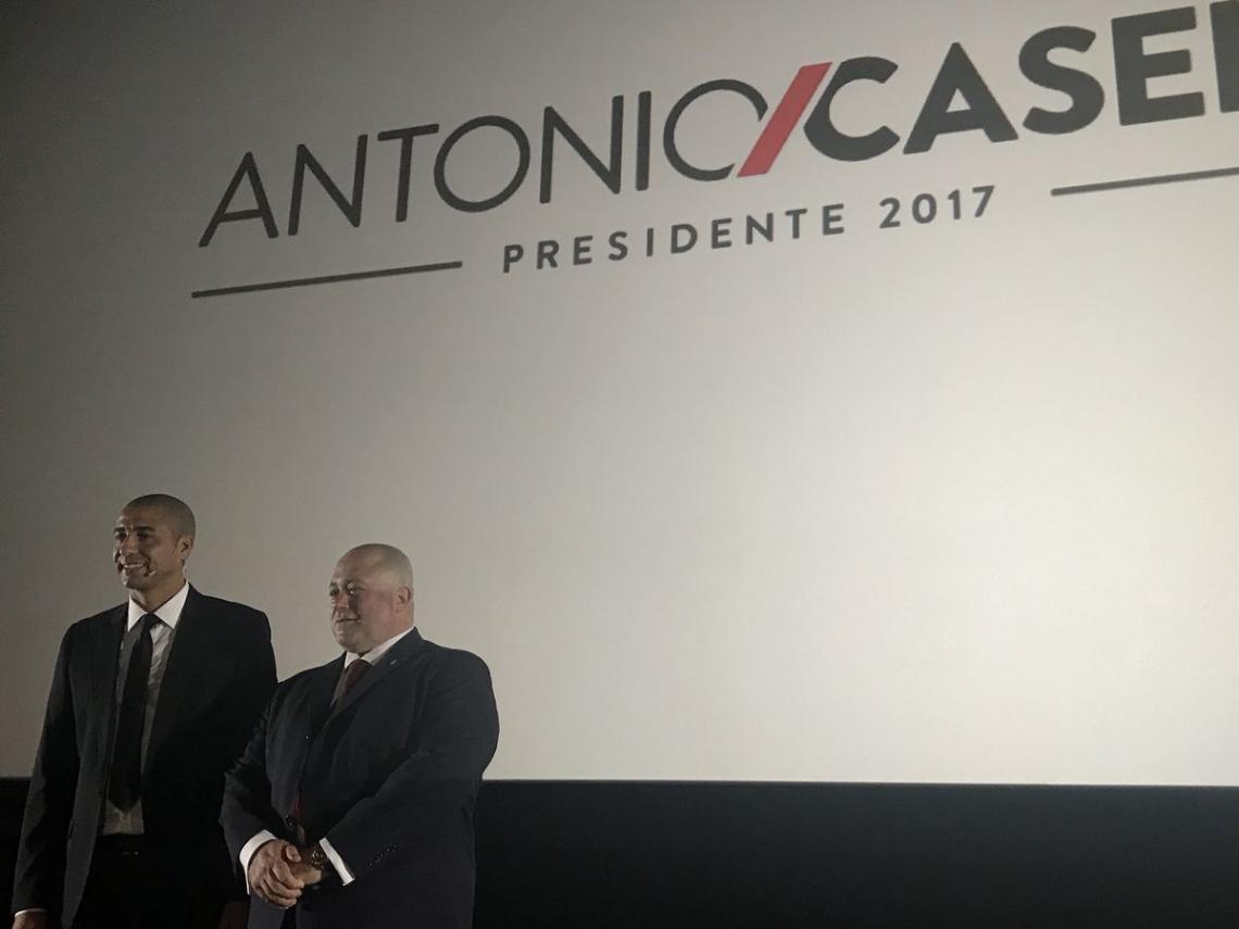 Imagen Caselli lanzó su candidatura junto a Trezeguet.