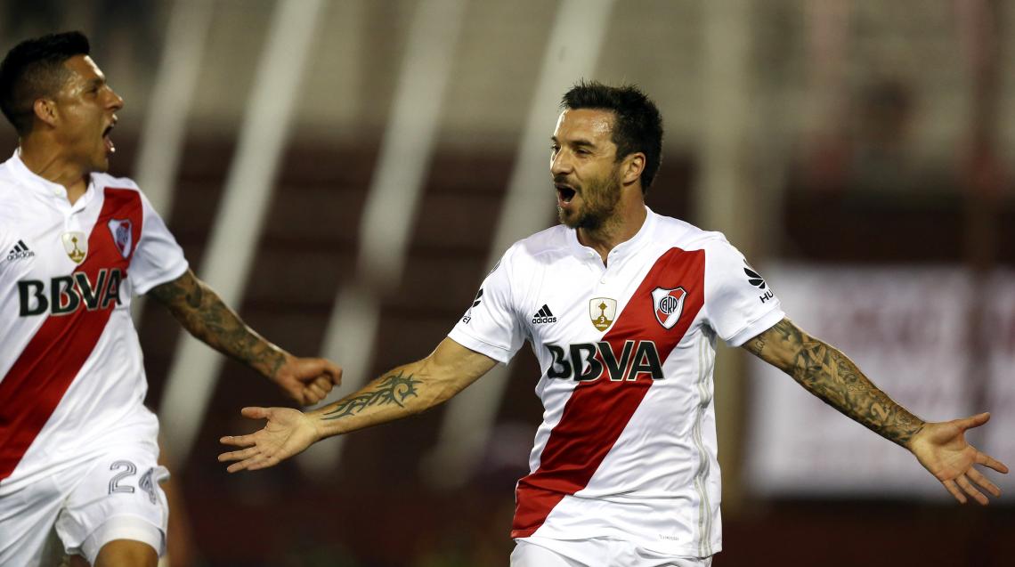 Imagen Scocco, gritando su gol ante Lanús.
