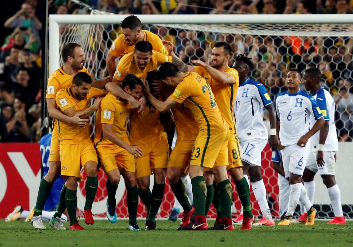 Imagen El festejo de uno de los goles de Australia.
