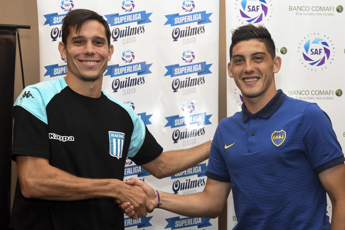 Imagen Solari, junto a Espinoza, en la conferencia que organizó Superliga para presentar Boca-Racing