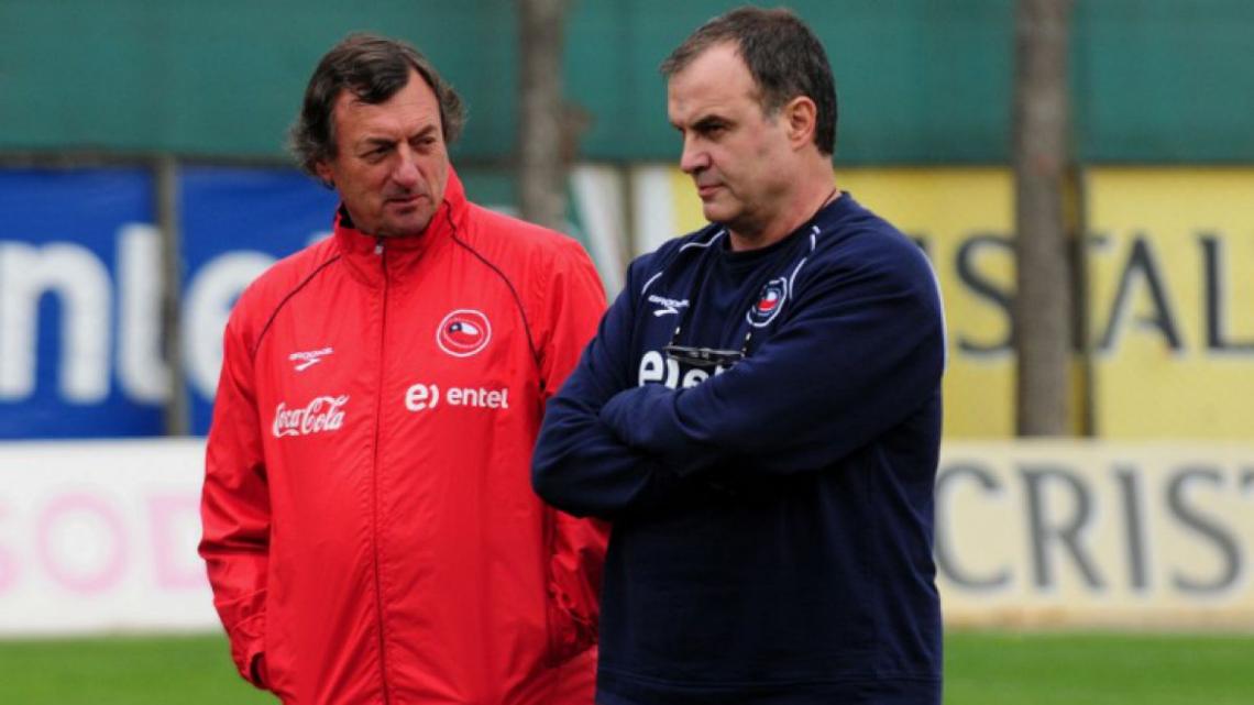 Imagen Bielsa y Bonini, juntos trabajando en Chile.