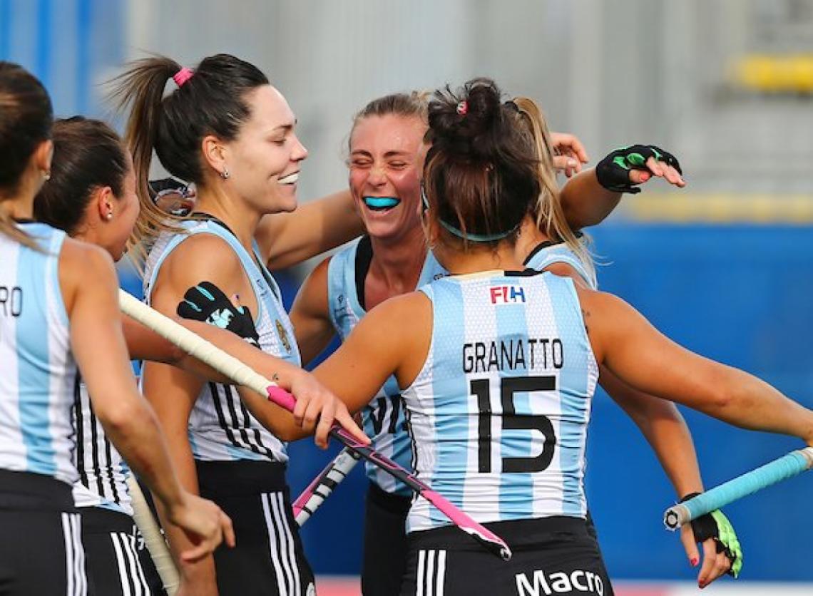 Imagen Las Leonas, festejando uno de sus goles. Foto: @ArgFieldHockey