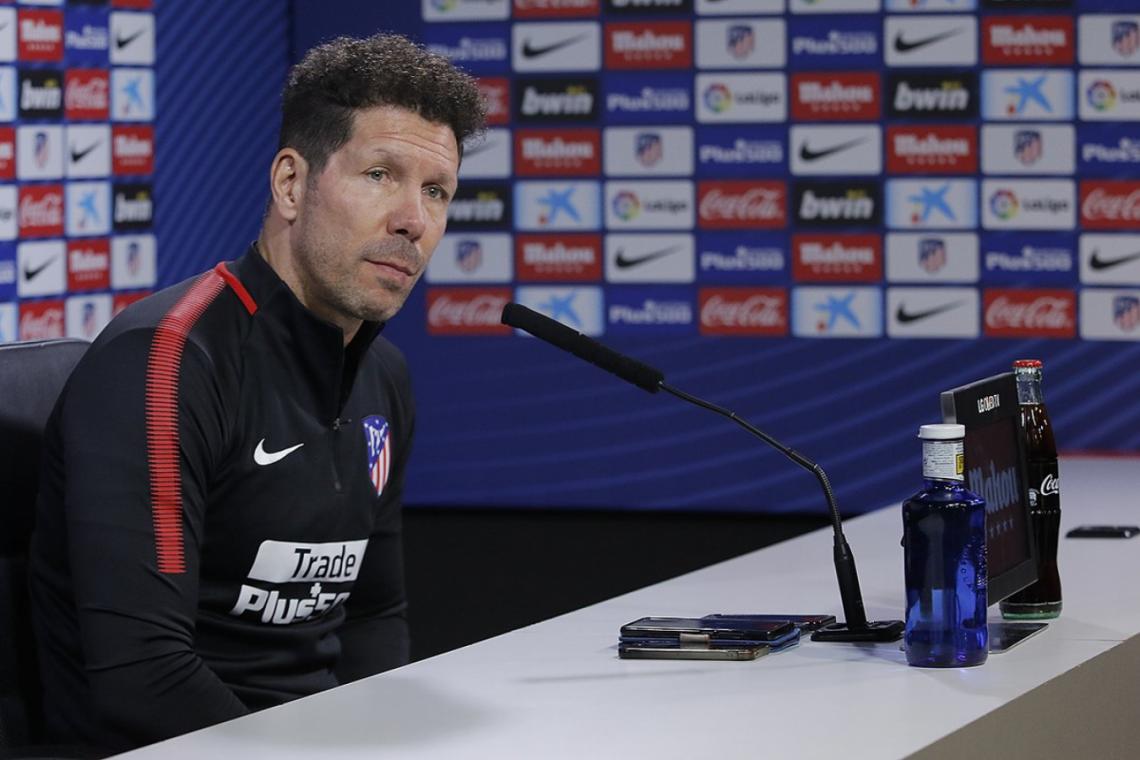 Imagen El Cholo, en conferencia.