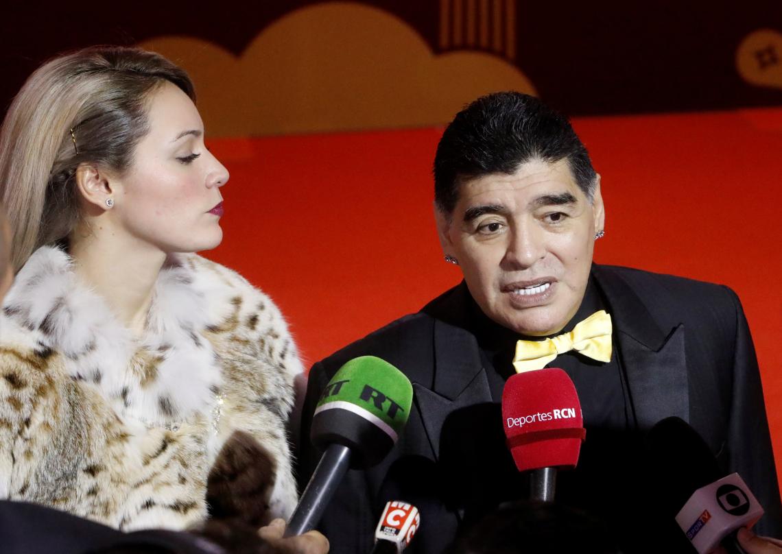 Imagen Maradona y Rocío, en la alfombra roja.