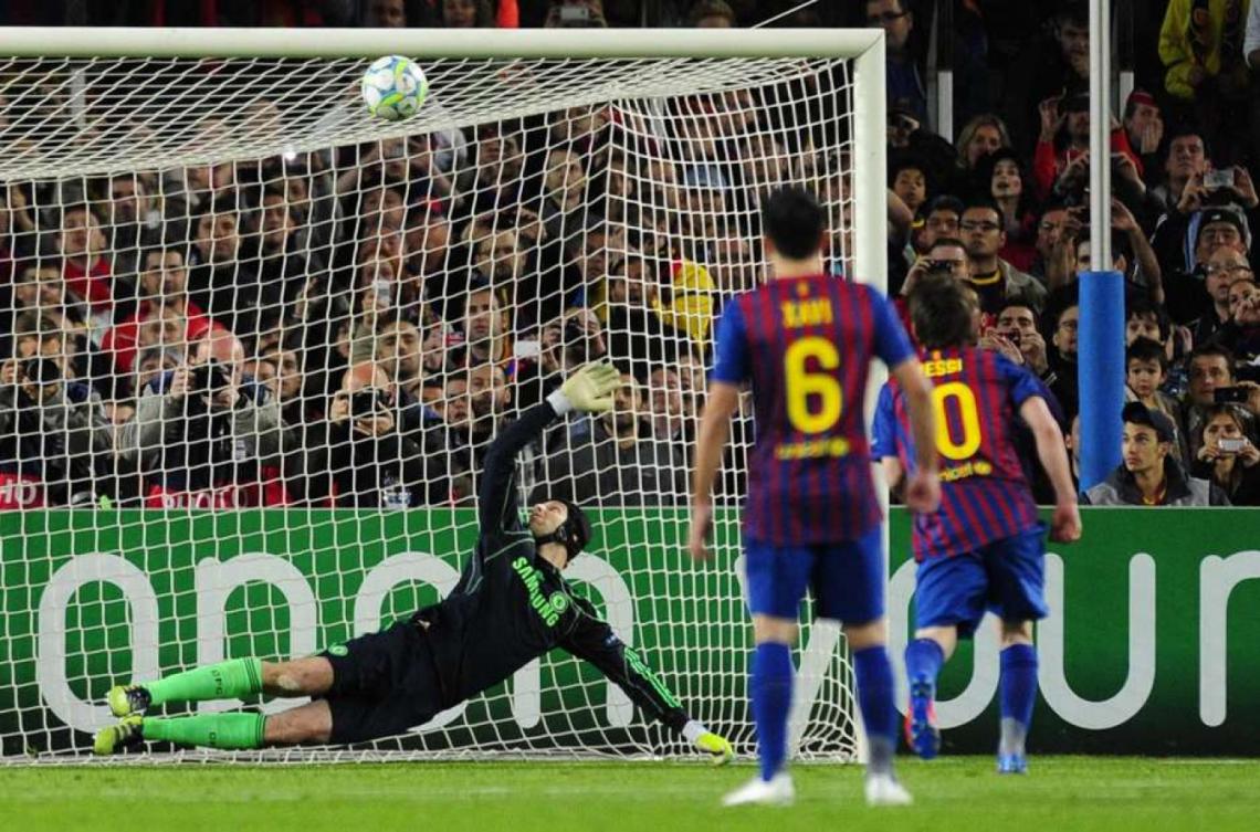 Imagen Messi y su penal errado en 2012.