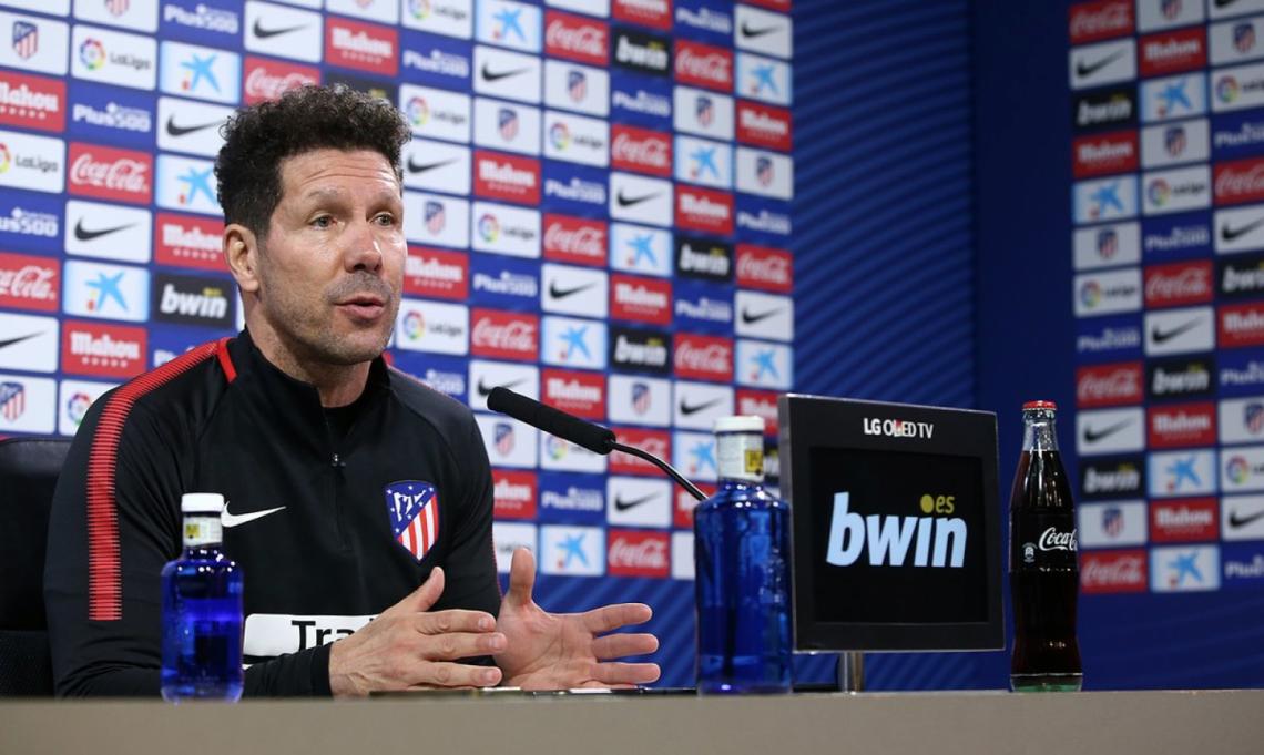 Imagen El Cholo, en conferencia.