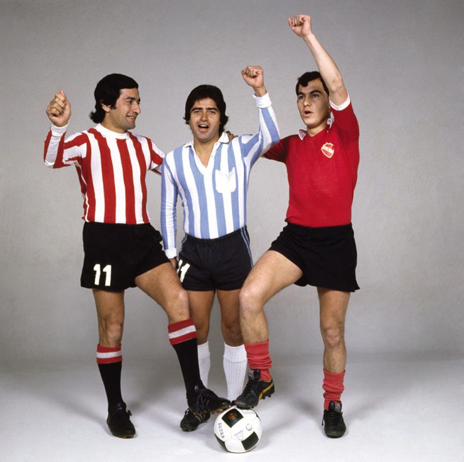 Producción de El Gráfico con Bochini y Cárdenas, autores de goles para ganar la Intercontinental.