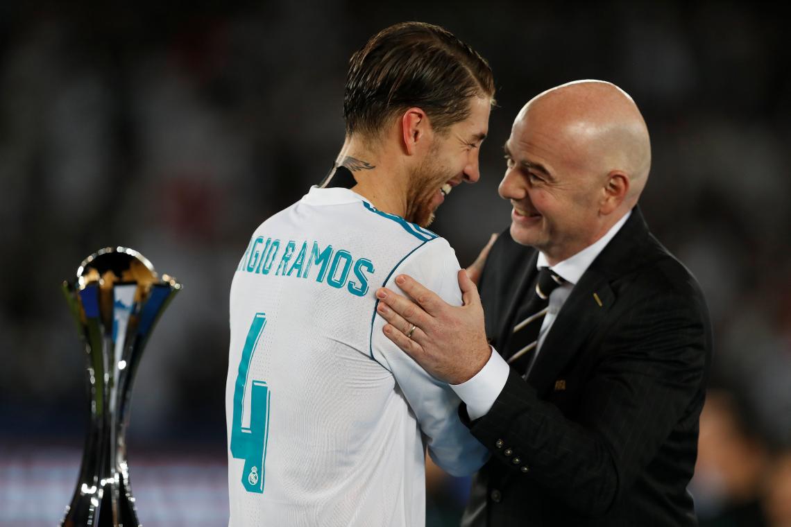 Imagen Ramos, bromeando con Infantino tras ganar el Mundial de Clubes.