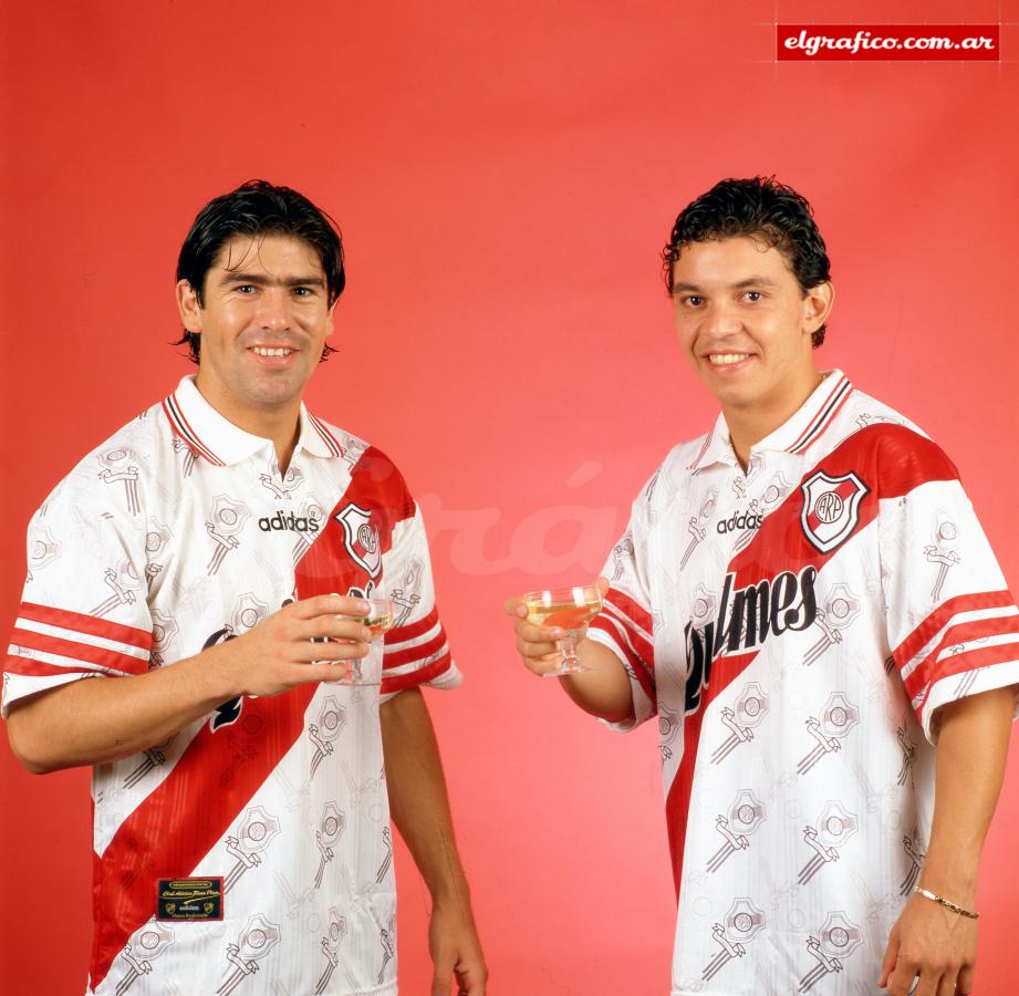 Camiseta river on sale 97