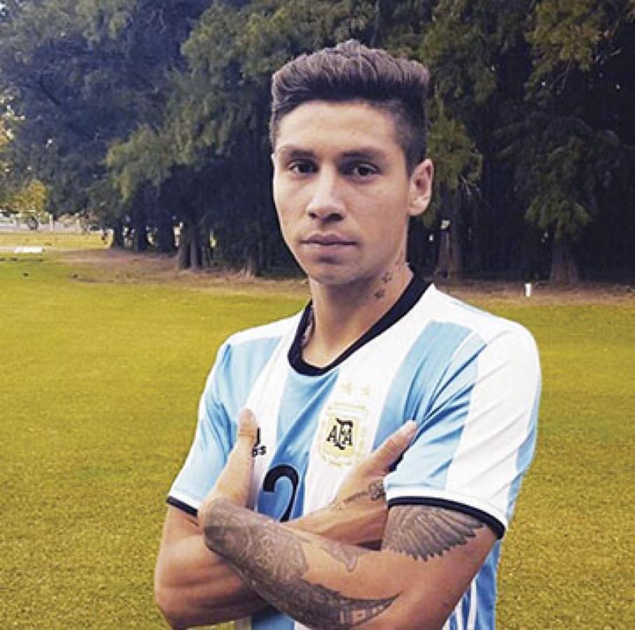Imagen Con la camiseta de la Selección Argentina.