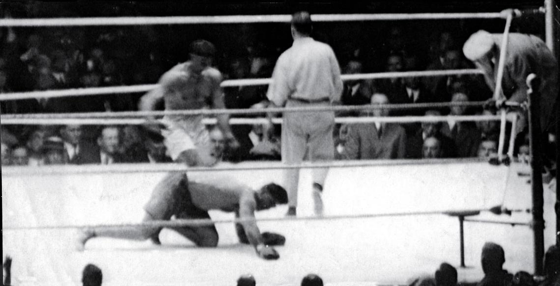Imagen 3- TORO VENCIDO. Dempsey derribó 9 veces al argentino. La pelea es recordada como la más dramática de la historia de Nueva York.
