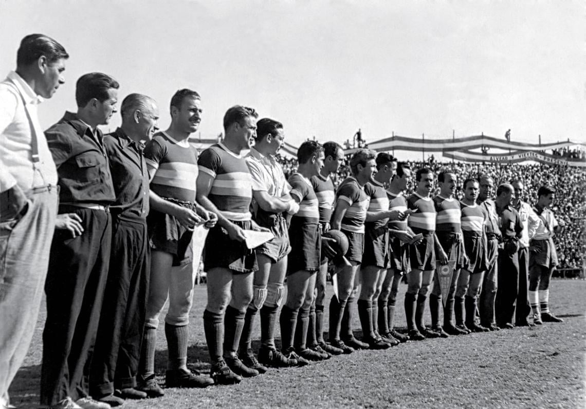 AQUI ESTAN, ESTOS SON. El equipo que salió a la cancha de San Lorenzo para concretar otro hito. No fue fácil, pero fue posible.