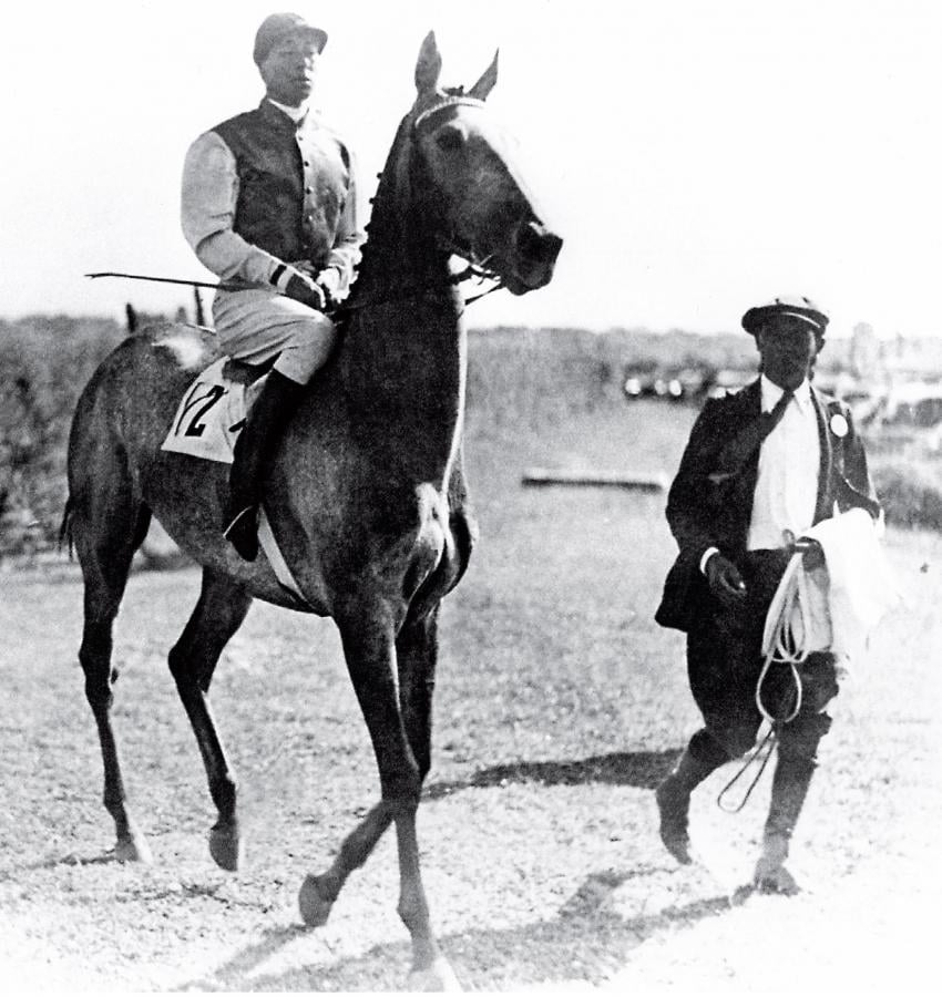 Imagen El Pulpo es el jockey más destacado de la historia argentina. Su jinete más admirado era Benjamín Gómez: “Lo más grande que vi en mi vida. Guardaba la posición elegante hasta para trampear”.