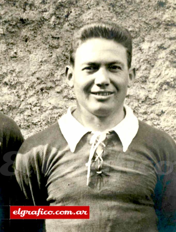 Luis Vaccaro, figura de excepción en Argentinos Juniors y varios años internacional. Lo llamaban Gramilla y fue un gran eje medio.