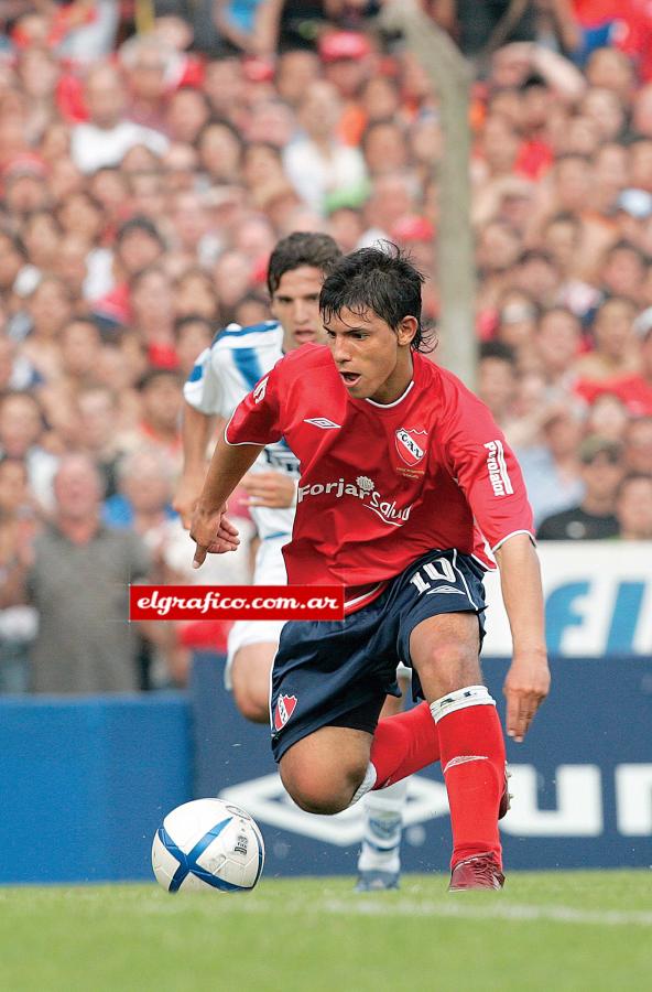 Haciendo se las suyas frente a Vélez.
