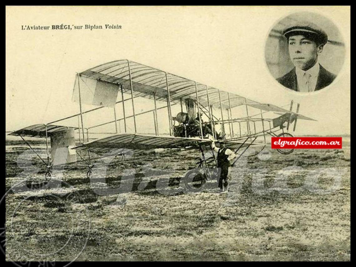 Imagen Henri Brégi, el piloto francés pionero en la Argentina, y su biplano Voisin en una carta postal de la época.