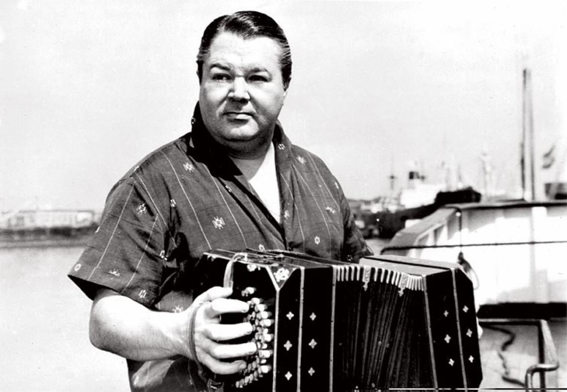 Aníbal Carmelo Troilo, Pichuco (1914 - 1975), el Bandoneón Mayor.