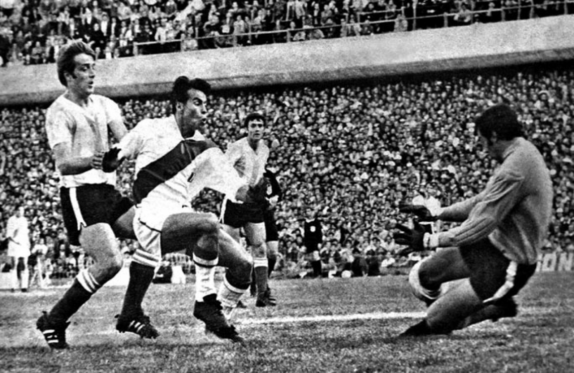 Marzolini, Perfumo y Cejas no pueden evitar que Ramírez convierta. Argentina sin Copa del Mundo por eliminatoriasa
