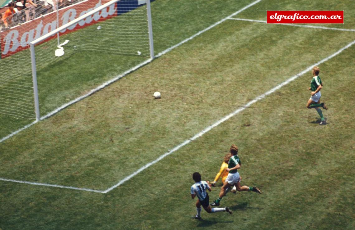Imagen 1986. Poco tiempo después de esta nota, Jorge Valdano convertiría un gol en la final. El 2 a 0.