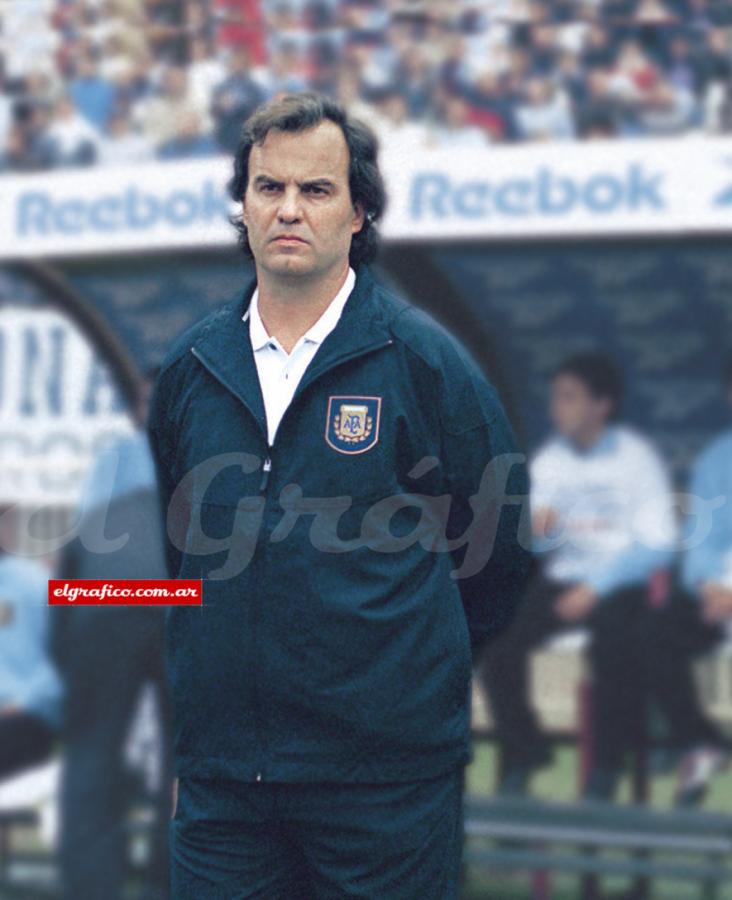 Imagen Marcelo "el loco" Bielsa sucedió a Pasarella en el cargo.