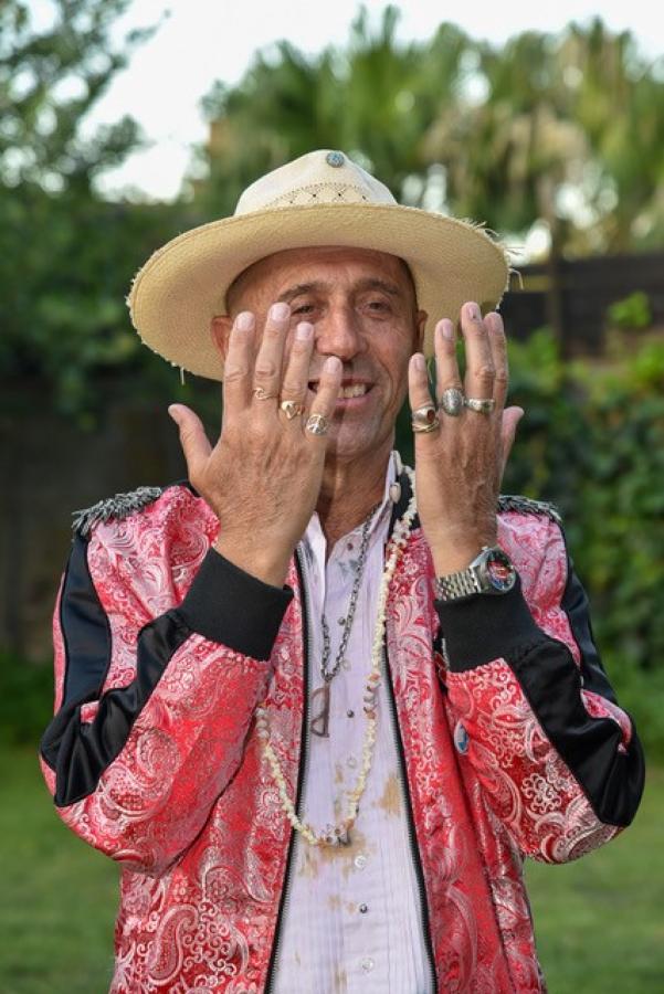 Imagen Fernando, el Señor de los Anillos. El padre del surf olímpico contó los obstáculos que superó para lograr el hito.