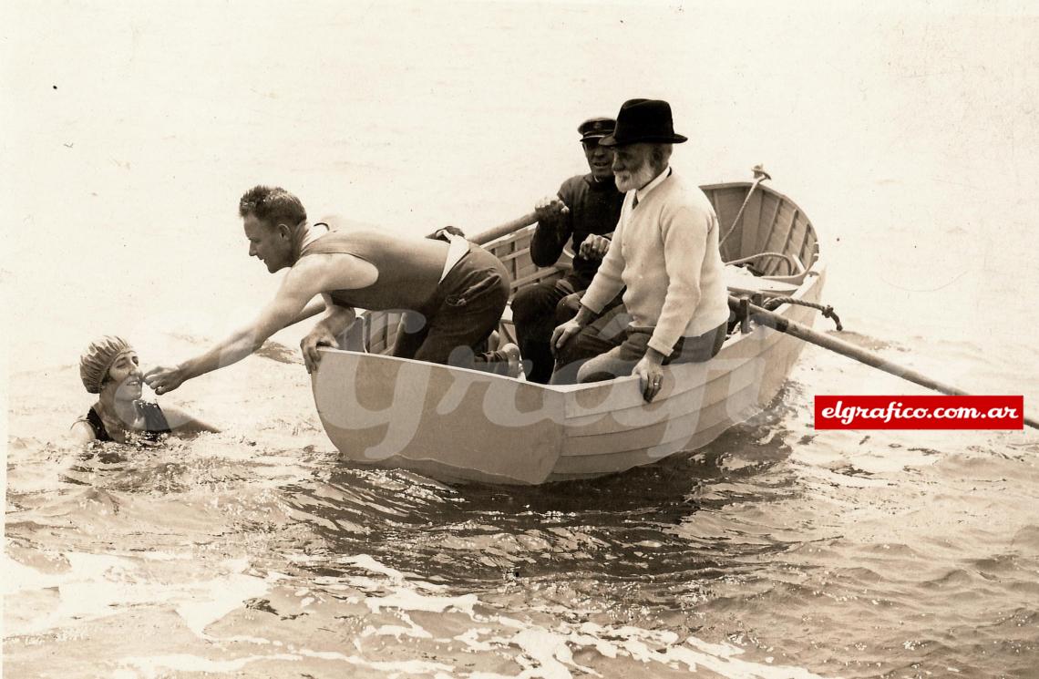 Julio 1924. Lilian Harrison entrenándose para cruzar el canal de la Mancha.