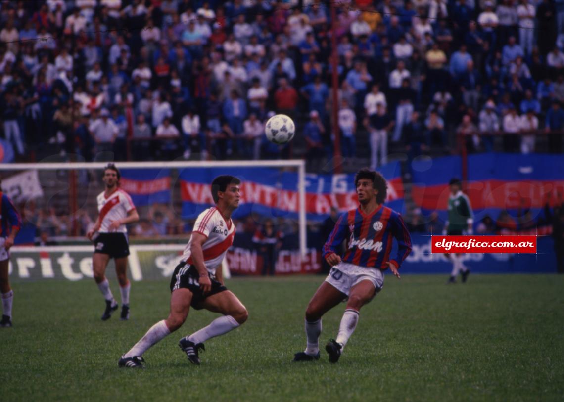 Claudio Daniel Borghi con Néstor Raúl Gorosito.