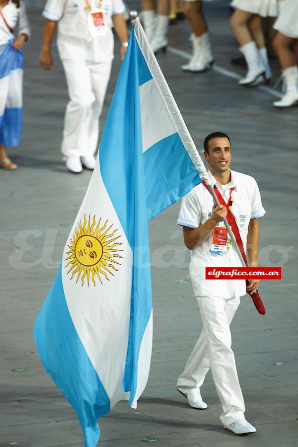 Imagen Abanderado de los deportistas argentinos en los Juegos Olímpicos 2008.
