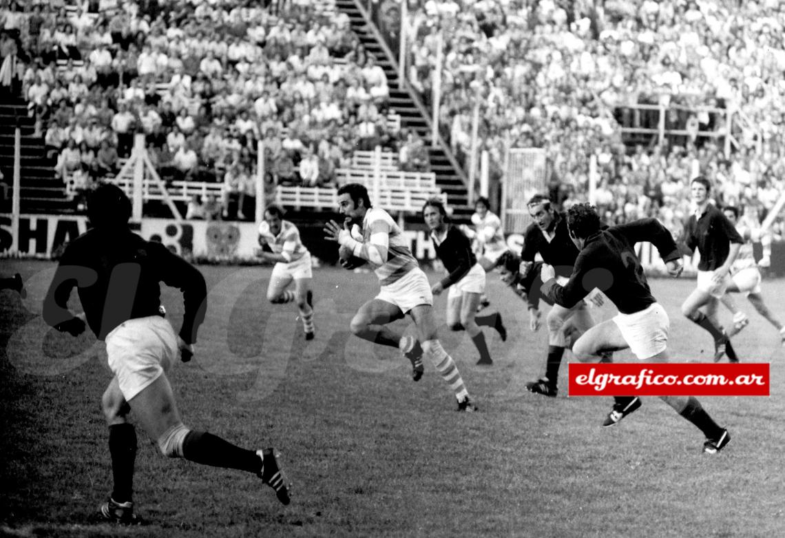 1972. Travaglini se desengancha y pica al claro.