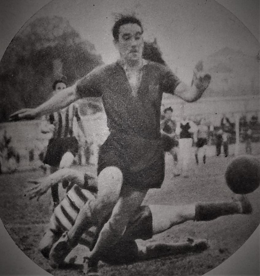 Imagen Se reveló en Argentino de Rosario y se confirmó en Tigre, como buen valor, el eje delantero Juan Marvezzy, a quien vemos en acción en un partido frente a Atlanta.