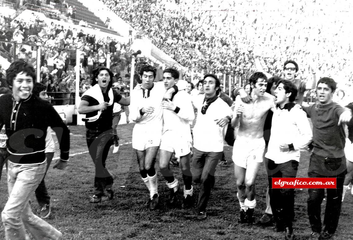 Imagen Valentín Sanchez, Romero, Mamberto y Fraile encabezan ela vuelta. Foto: Ricardo Alfieri