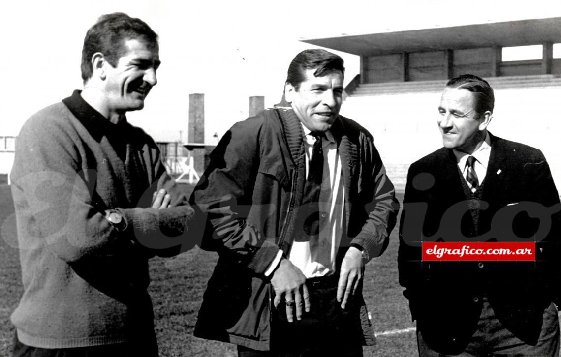 Imagen Junto a Antonio Roma y Lorenzo, antes del mundial de Inglaterra en 1966.