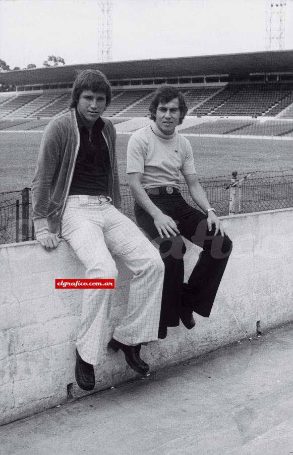 Imagen Como hermanos. Bertoni y Bochini en los setenta. Dos leyendas del mejor Independiente,