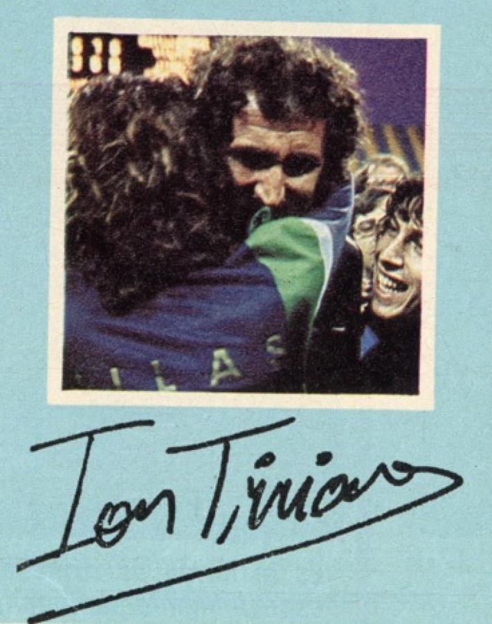 Imagen La firma de Tiriac en la carta que le dedicó a Vilas en El Gráfico.