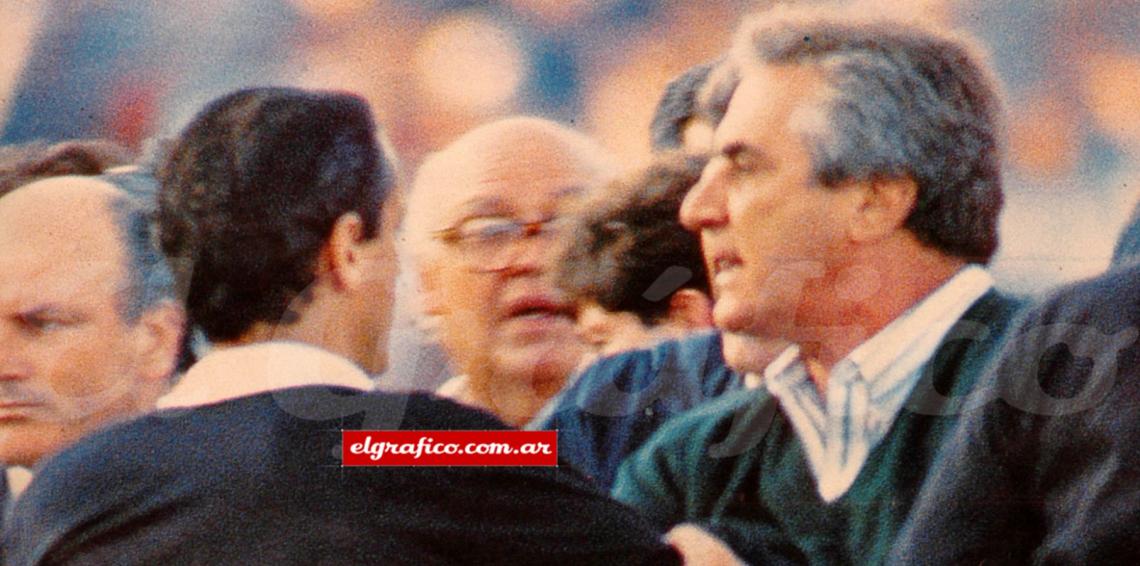 Pastoriza propició a la calma hasta que se enteró que el encuentro se suspendería y explotó.