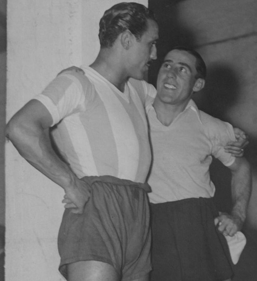 Imagen José Manuel "Charro" Moreno  junto a Severino Varela , en el Torneo Sudamericano de 1942.