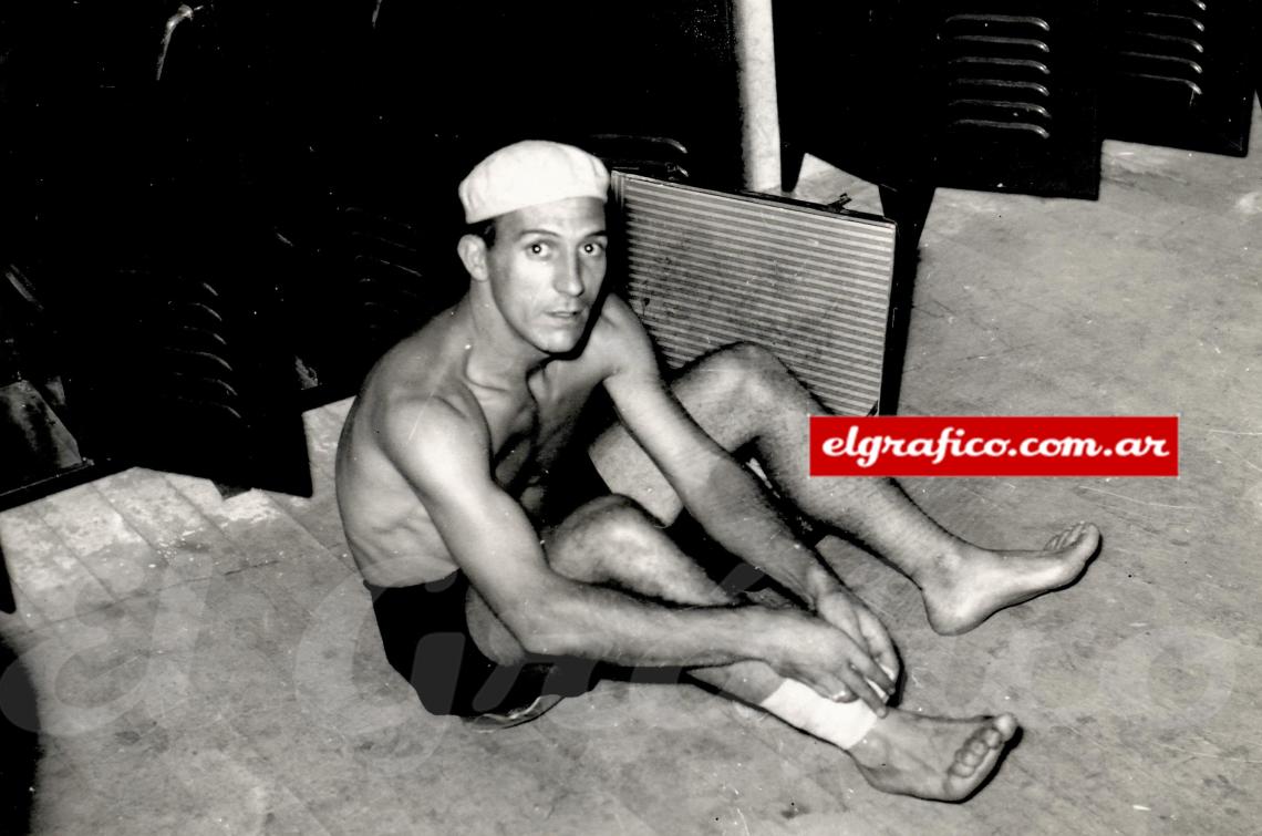 Imagen Jugó en Independiente desde 1931 a 1934. Fue campeón con Uruguay en la Copa América de 1942.