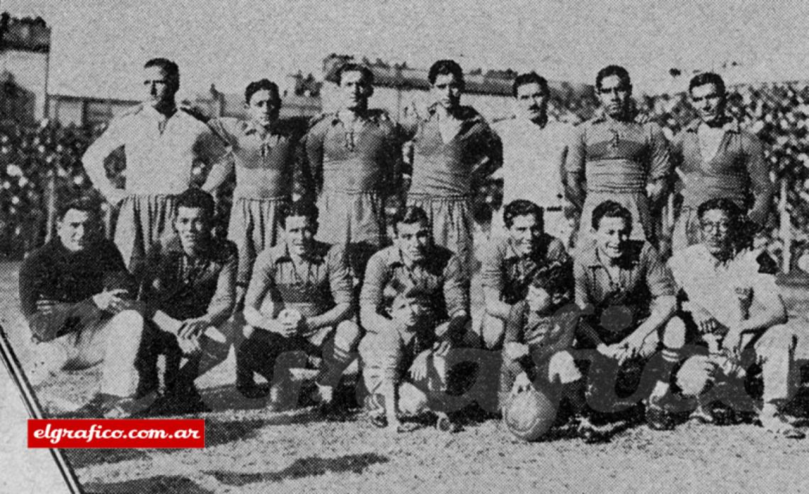 Imagen Cuadro de Boca Juniors, que actuó con mucho entusiasmo, dominando en la mayor parte del encuentro. Sus mejores hombres fueron Cussatti, Benítez Cáceres y Lazzatti. 