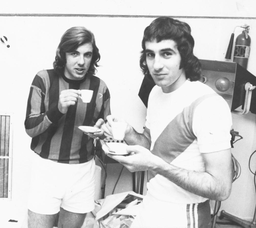 Imagen En una nota para EL GRAFICO, con la camiseta de San Lorenzo, club del que era hincha en su infancia.