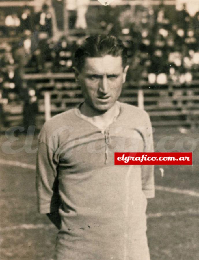 Imagen Calomino tuvo tres pasos por Boca Juniors donde era admirado, también jugó en Argentino de Quilmes e Hispano-Argentino.
