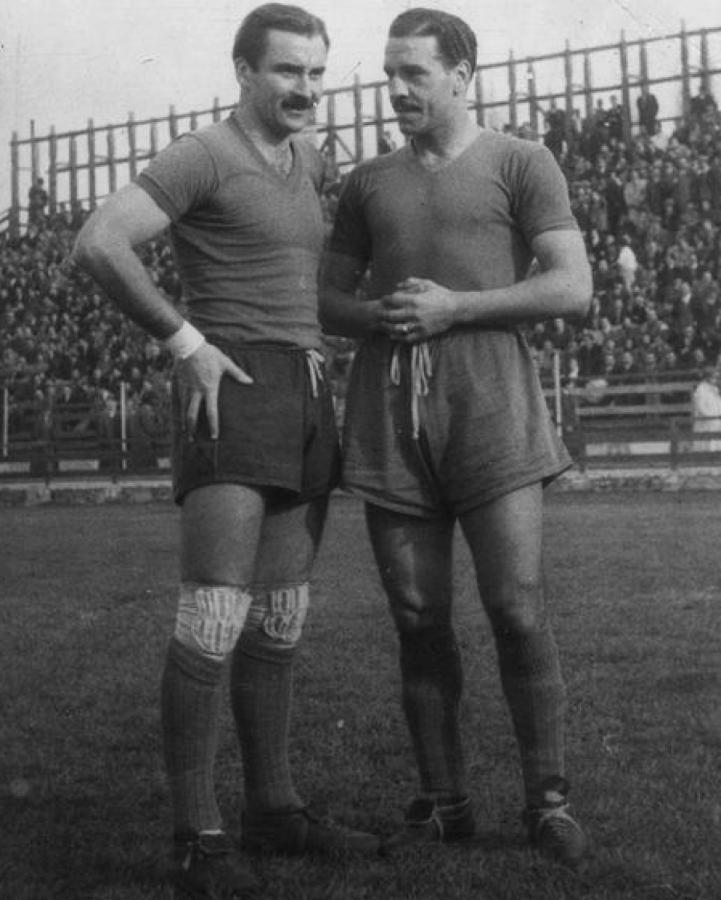 Imagen Junto a José Manuel Moreno el más grande futbolista que haya visto. Y no es cosa de ahora, en el retiro. Lo venia proclamando desde hace muchos años. Fueron compañeros en Universidad Católica. 