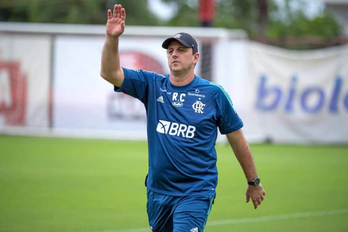 Imagen Rogerio Ceni no puede detener la caída del Flamengo.