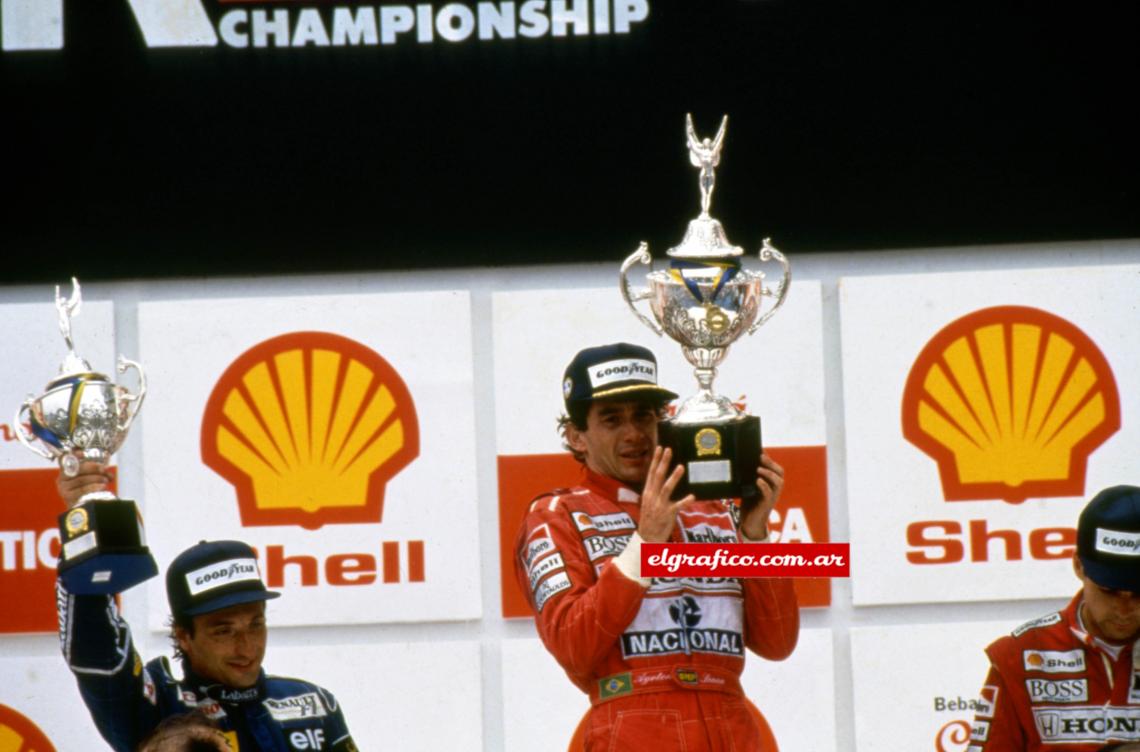 Imagen Ayrton celebra en su Brasil natal. Ganó el GP de 1991.