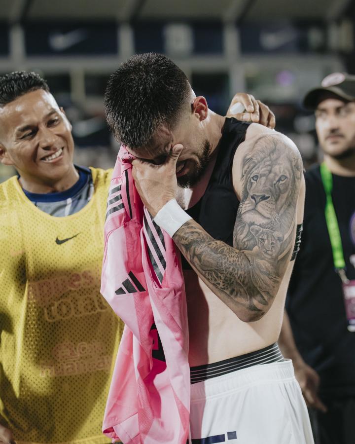 Imagen Cantero, el rival que le cambió la camiseta a Messi