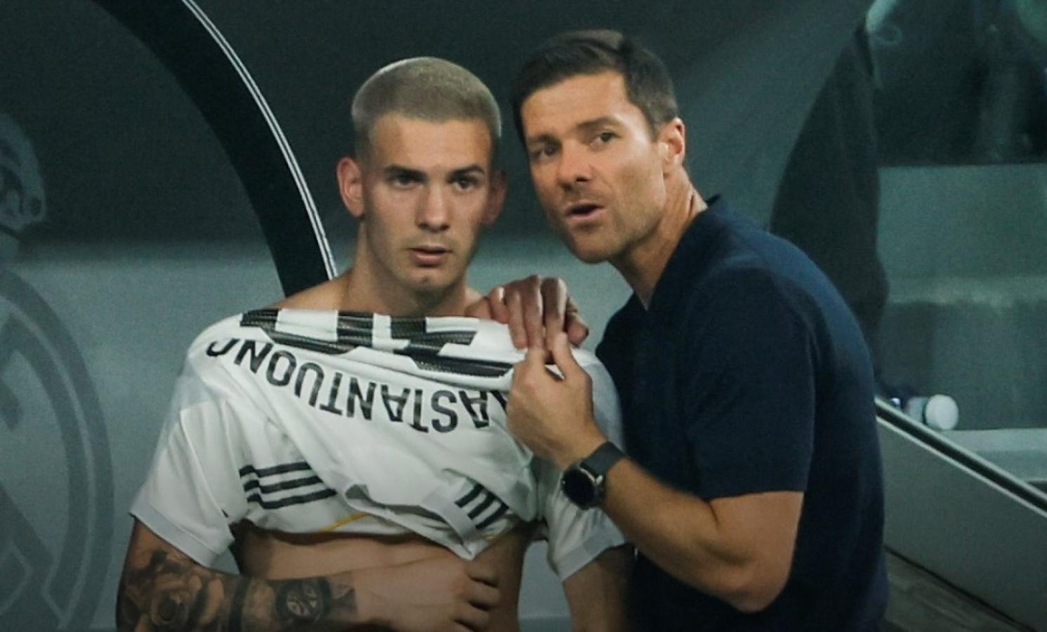 Imagen Xabi Alonso le dio protagonismo inmediato a Mastantuono en Real Madrid.