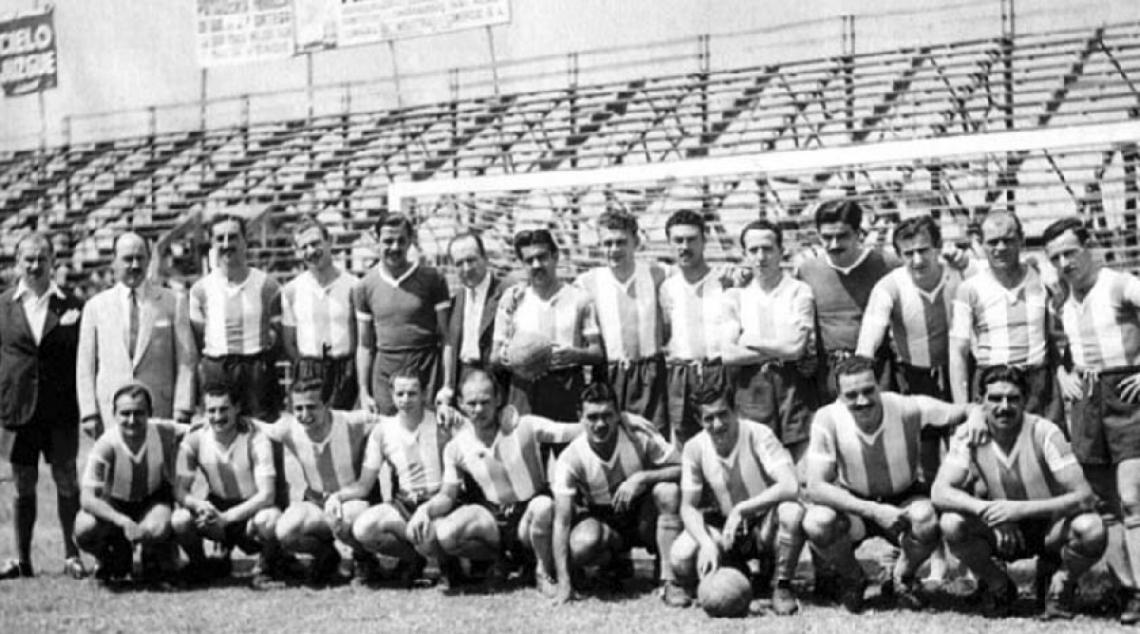 Imagen Plantel de Argentina, campeón del Sudamericano de 1947