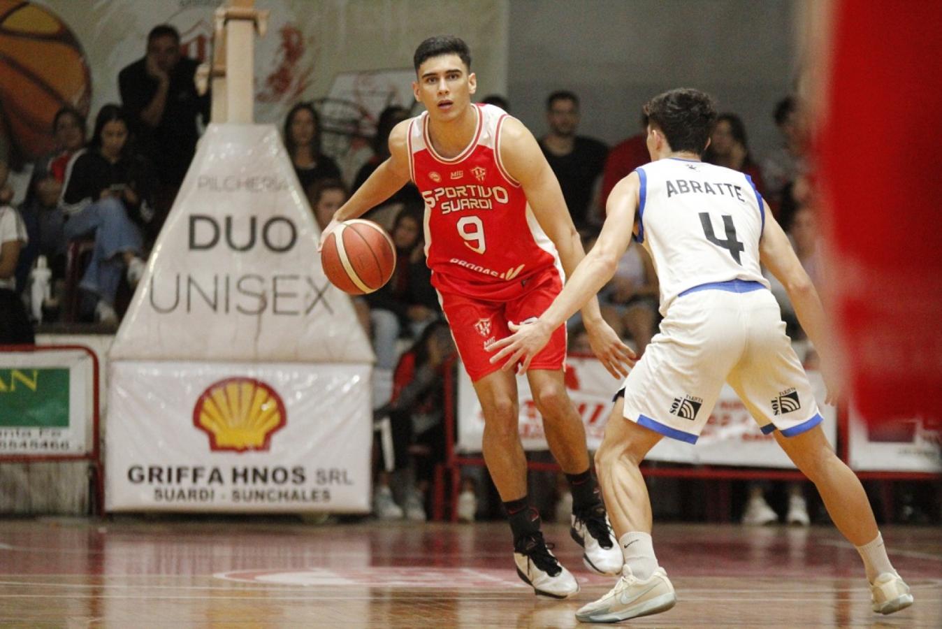 Imagen Santiago Calderón, de Sportivo Suardi, una de las figuras de las Finales de Conferencia.