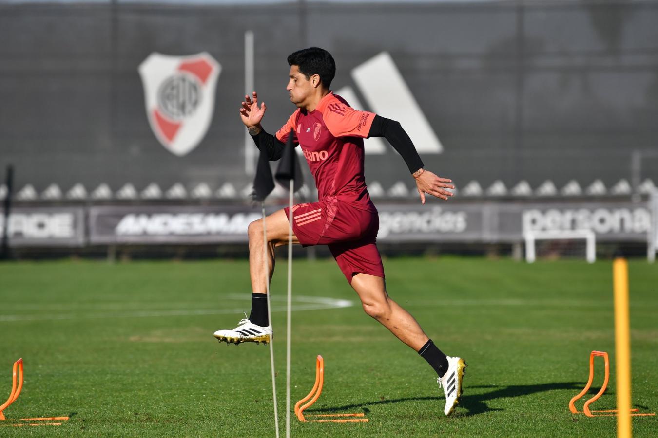 Imagen Enzo Pérez, en la recta final hacia su reaparición en la Copa Argentina.