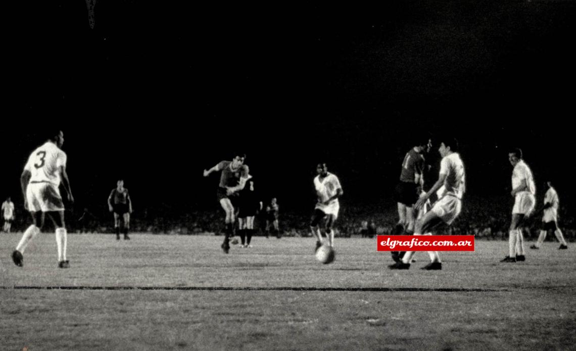 Imagen El tercer gol de Independiente desde otro ángulo.